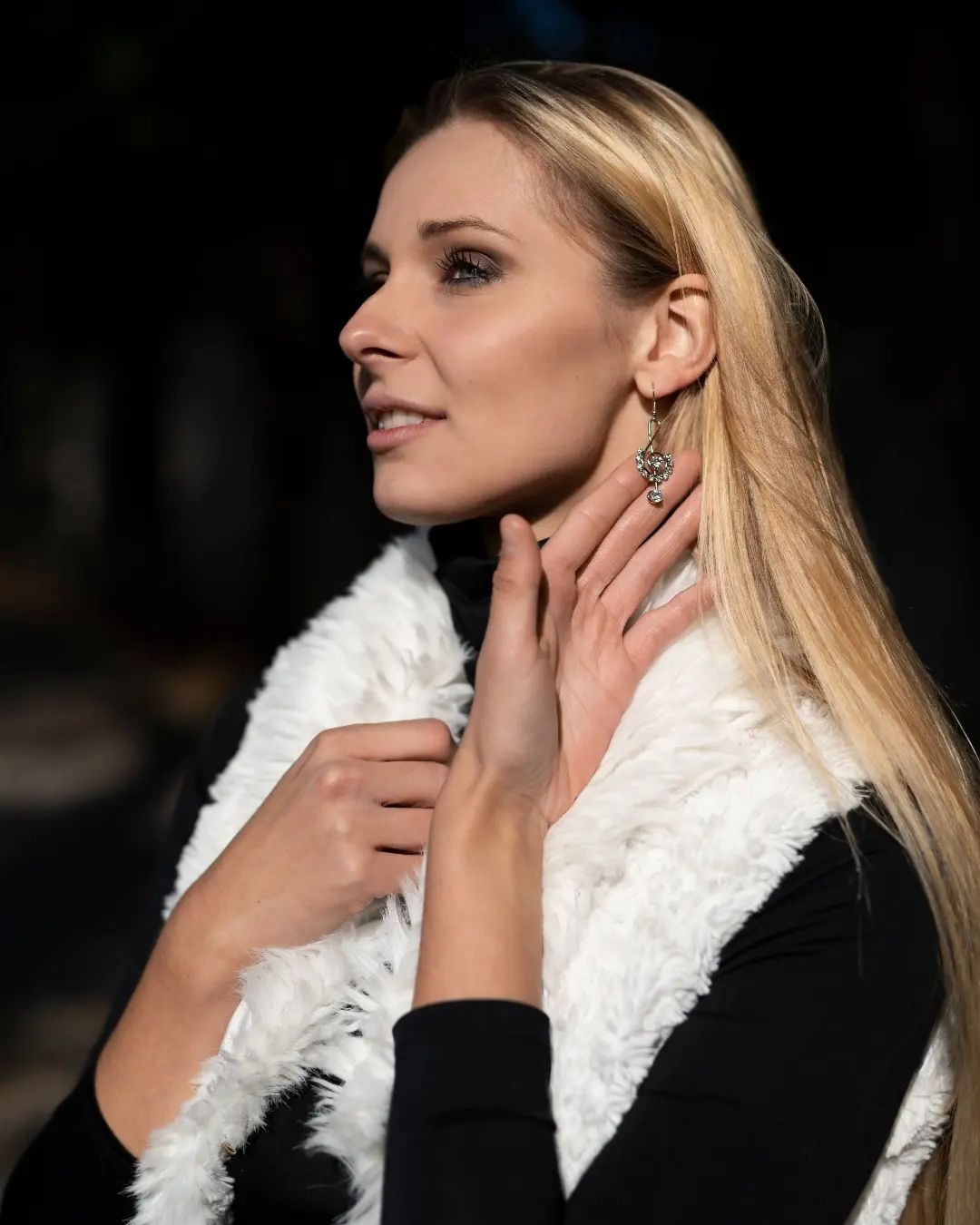 Pavlína, model in Paris — picture 7