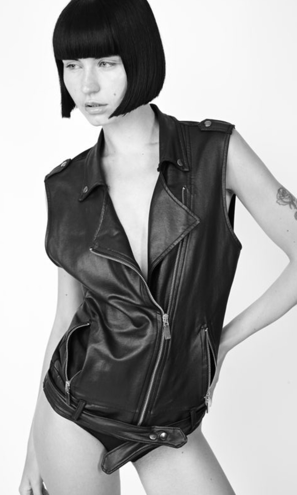 Giulia, model in Milan — picture 4