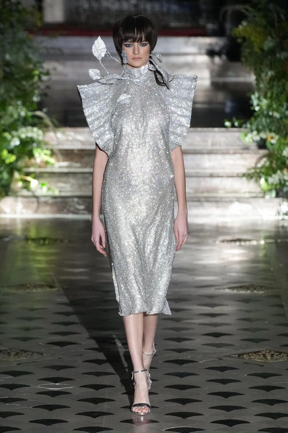 Olia, model in Paris — picture 4