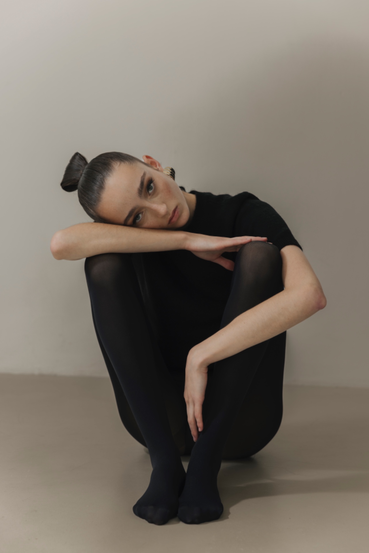 Luna, model in Paris — picture 17