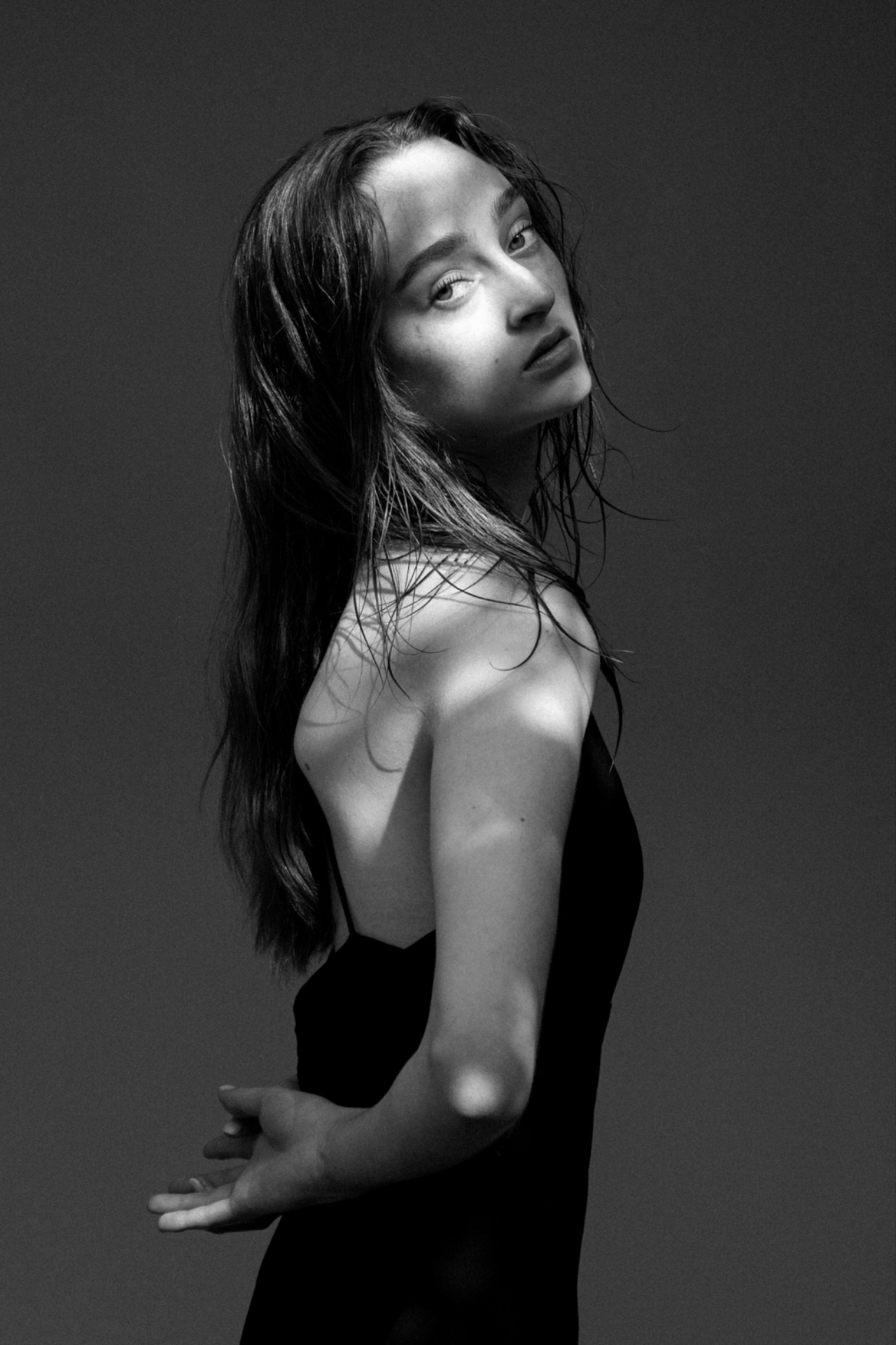 Luna, model in Paris — picture 27