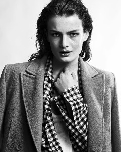 Lisa, model in Paris