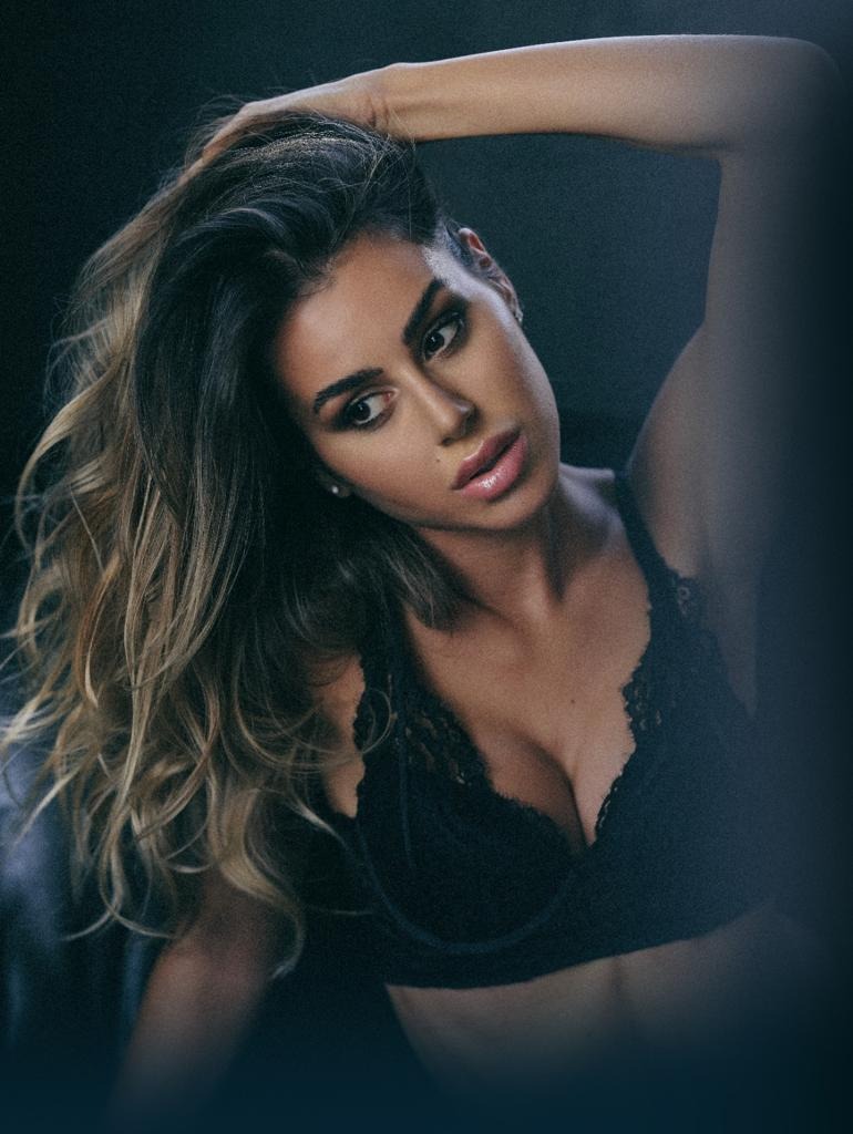 Valentina, model in Milan — picture 18