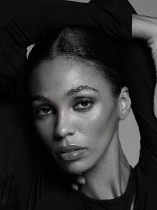 Lidyane, model in Milan