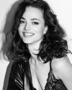 Veranika, model in Paris