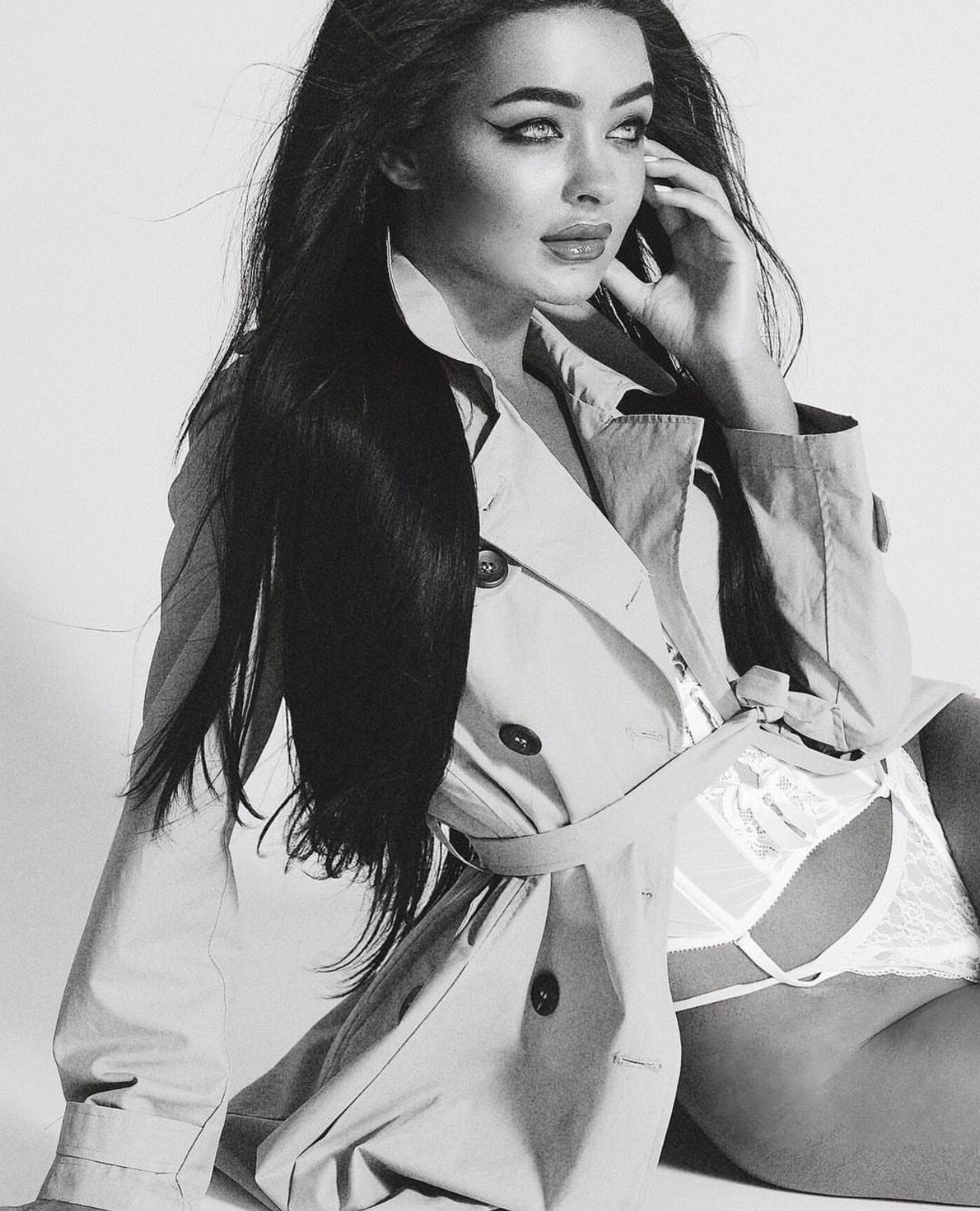 Anastasiia, model in Paris — picture 5